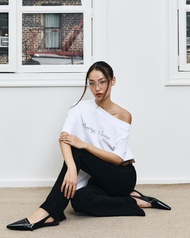 EXTRACURRICULAR | (สีเทาไซส์ M พร้อมส่ง ตัวอื่นๆจัดส่งภายใน 23/9) Pretty Busy Tee เสื้อปาดไหล่ทรงโอเ