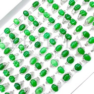 10ชิ้น/20ชิ้นหินธรรมชาติวินเทจสีเขียวมรกตแหวนบอลชุบเงินสุภาพสตรีกล่องแหวน Boho สุ่มสไตล์ผสมขายส่ง