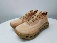 On昂跑 Cloudmonster 跑鞋x loewe