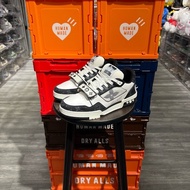 Lv trainer 黑白魔術貼Uk6