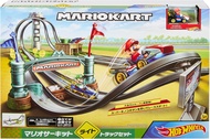 Hot Wheels Mario Kart Circuit Lite Track Set, Ages 5 and up, Includes 1 Mario Kart