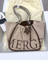 รับประกันแท้💯 ใบใหญ่ Merge A Day Bag ไซส์L