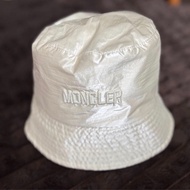 MONCLER珍珠白漁夫帽