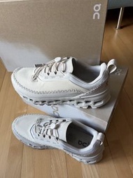 全新 未着過 On Cloudaway 2 Sneakers