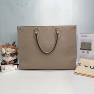 LV OnTheGo MM大象灰手提包