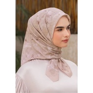 Zydelia Doha Scarves series | Quartz Quartz