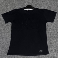 Calvin KLEIN T-Shirt Size L Deluxe
