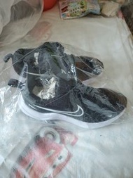 Nike Cosmic Unity 2 兒童運動鞋 (日本製造，日本買，日本版)