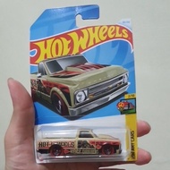 Hotwheels 67 Chevy C10