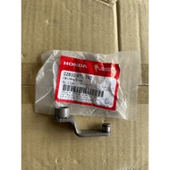 CLUTCH LEVER HOLDER CANGKUK CLUTCH ORIGINAL FOR EX5 DREAM CLASS1 22810-KTL-740