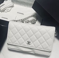 CHANEL 22C早春WOC 經典鏈條金扣 顆粒壓花亮面小牛皮 發財包口單肩斜挎包 mini bag  送禮 禮物 gift | AP0250-Y33352-10601 | 全新正牌正貨