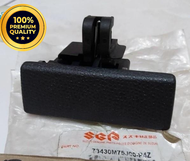 HANDLE BUKAAN KUNCI LACI DASHBOARD untuk mobil SUZUKI SPLASH asli original suzuki sgp