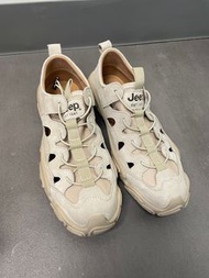 休闲鞋JEEP