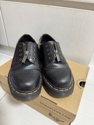 Dr. Martens 黑色拉鍊皮鞋