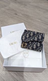 Dior Saddle Lotus 短夾銀包