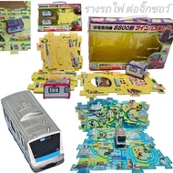 Train Tracks And Trains 3d Jigsaw Puzzles 10 Cars 1 "World Map Puzzle" With Toy In The Center Second