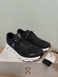 On Running Cloud 5 黑白