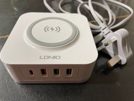 LDNIO 多功能充電器