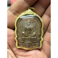 泰国佛牌-瓦班莱 龍婆坤 骑猪版彩票模自身牌 BE 2537，80金壳+附有TPC验证卡