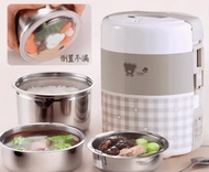Bear electric lunch box portable three-layer insulation with digester pot can be plugged into the