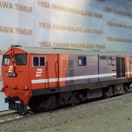 miniatur kereta lokomotif BB 301 livery Perumka ( dummy)