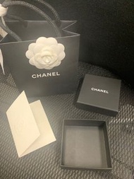 Chanel 正芳盒子紙袋發票套及花 $99