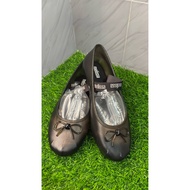 Black ballerina ribbon shoes