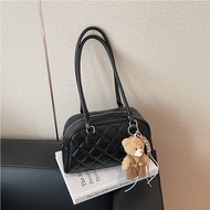 Fashionable And Classic Solid Color PU Waterproof Fabric, Quilted Diamond Pattern Design, Zipper Clo