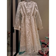 Korean embroidery broken white midi dress wanita bordir putih tulang