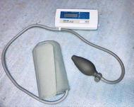 日本製 A&D UA-701 手臂式 電子血壓計 半自動式 Blood Pressure Monitor