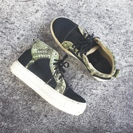 Sepatu Second Vans Original Size 39 sd 40
