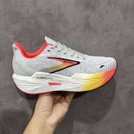 Brooks Hyperion Max 跑鞋