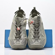 Hoka跑鞋