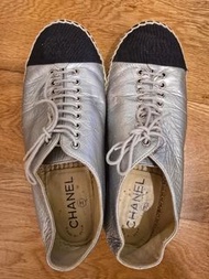 Chanel 銀色拼黑色鞋