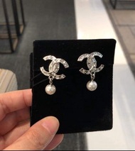 Chanel earrings 全新2021款   耳環 💖 CF Mini Flap Vanity Case Pouch Earrings Necklace  Bracelet Ring Coco Handle