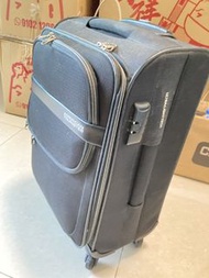 American Tourister 行李箱