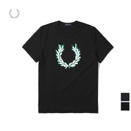 FRED PERRY ชายเสื้อยืดฤดูใบไม้ร่วงต้นฤดูใบไม้ร่วงใหม่ลำลองคอกลมแขนสั้นหูข้าวสาลีพิมพ์เสื้อยืดผ้าฝ้าย M2666