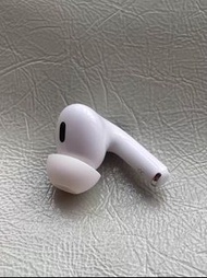 正版apple airpod 藍牙耳機補配 airpods pro2代 耳機 ，pro2  L side  左耳 ，pro2  R  Side  右耳，type-c。新淨有消毒，正版保證，支持任何形式