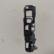 tutup mesin atas (kamera) Oppo F5 Copotan original normal yaTutup Mesin Atas (kamera) Oppo F5 Copota