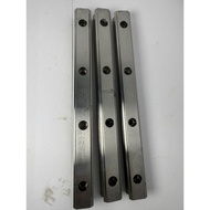 Square guide slide rail 20 HGR20 * 200mm disassembled product
