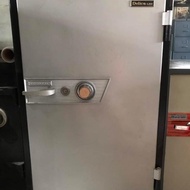 Brankas DELICA LEO 115cm