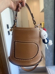 Delvaux pin