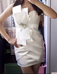 白色緞面小禮服 伴娘禮服 晚宴禮服 藝考禮服 優雅禮服