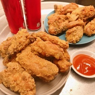 Fried chicken powder makes fried chicken crispy as delicious as KFC chicken