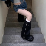 Y2K style women's boots with high padded sole and zipper