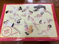 卡提諾正妹月曆(紅)2015 全新未拆 12位正妹月曆 明信片 海報 CK101卡提諾論壇 年曆 正妹 美女 寫真 台灣