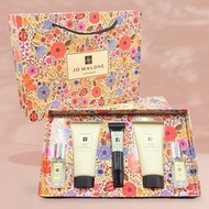 包順豐 熱賣款 Jo Malone 祖馬龍禮盒五件裝：香水小樣9ml x2：英國梨/藍風鈴+呵寵護手霜50ml x2：英國梨/青檸+ve潤唇蜜15ml