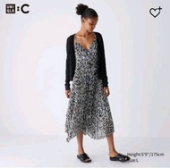 Uniqlo : C 女裝 細褶細肩帶洋裝 黑白款