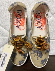 100% 全新  Roxy  花布鞋（女裝）
