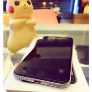 9.9新iphone SE2 64g白色 盒序一樣 功能正常 台灣公司貨 電量100%保固內=11300  配件：線 頭 螢幕：4.7 保固：2021/6/18